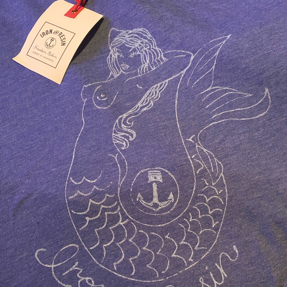 Iron and Resin Blue T-shirt short sleeve